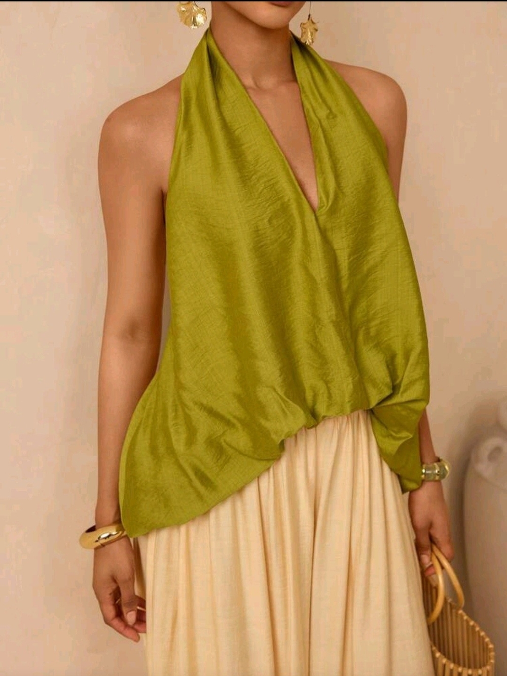 ✨Vesra Women’s Green Halter Neck Crop Top – Sexy Backless Vacation Style - Picture 2 of 6